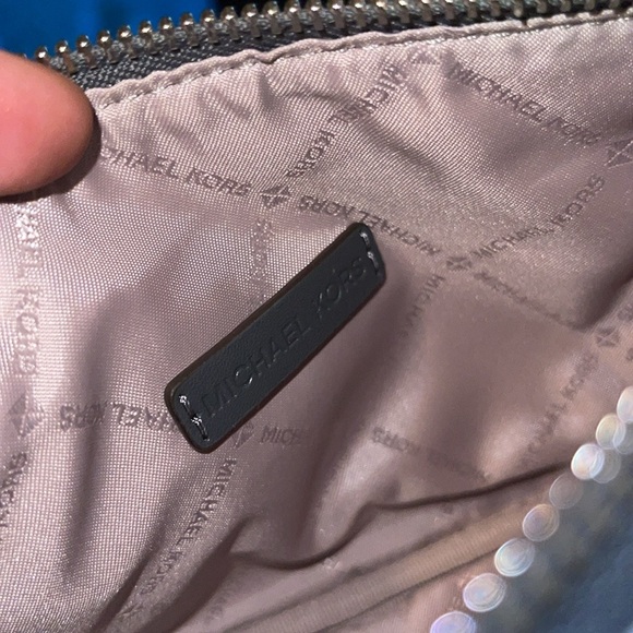 Michael Kors Pouchette NWOT - Picture 13 of 17